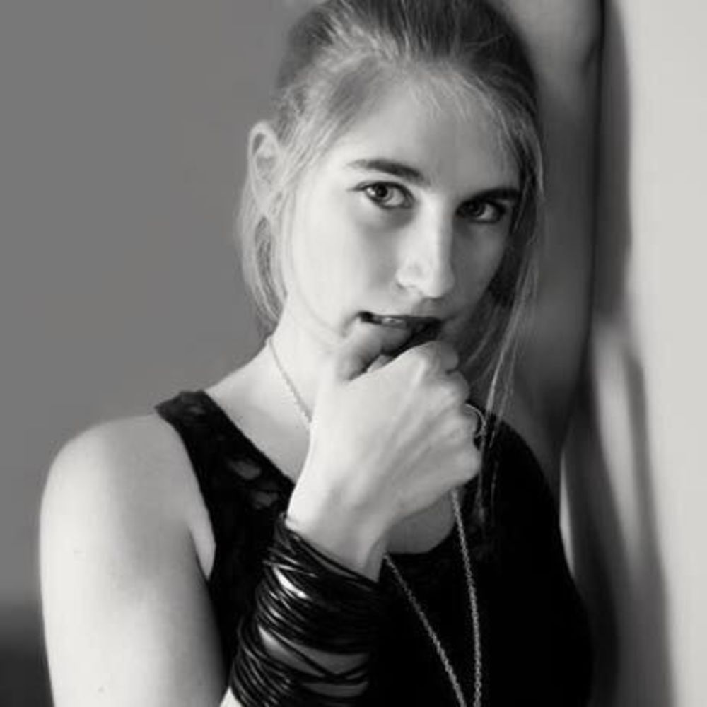 Meet your Posher, Ashley - Picture 1 of 1